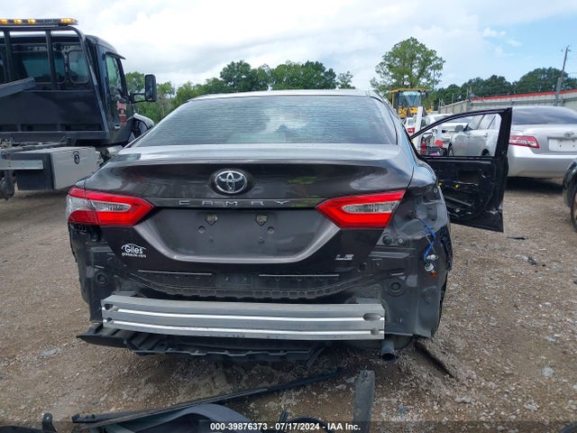 Toyota CAMRY LE 2018 4T1B11HK3JU015423 Image 17