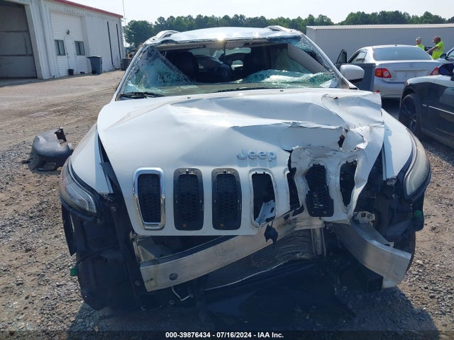 1C4PJMCB2HW589707 Jeep Cherokee Latitude 4x4