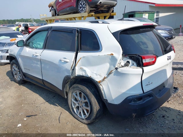 1C4PJMCB2HW589707 Jeep Cherokee Latitude 4x4