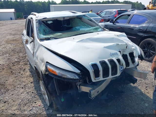 1C4PJMCB2HW589707 Jeep Cherokee Latitude 4x4