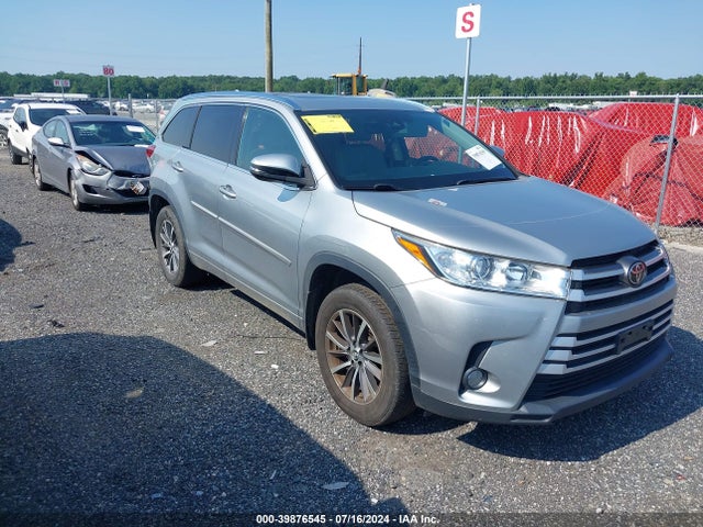 Toyota Highlander Xle 2017 5TDJZRFH4HS430084 Image 13