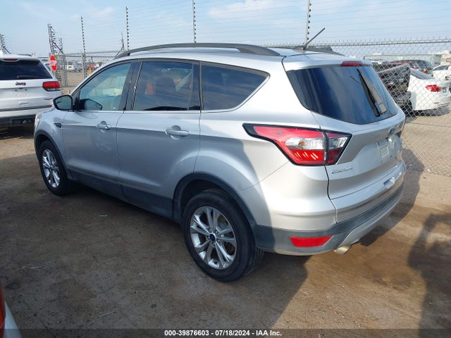Ford ESCAPE SE 2018 1FMCU9GD0JUB02757 Image 3