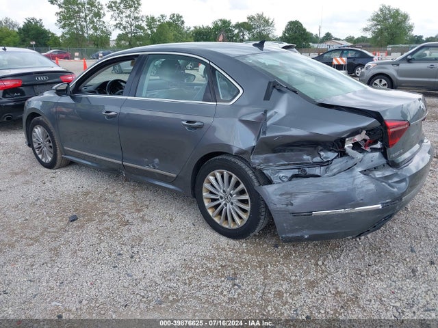 1VWBT7A35HC014355 Volkswagen Passat 1.8t Se