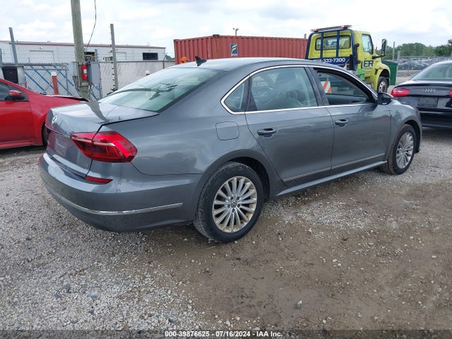 1VWBT7A35HC014355 Volkswagen Passat 1.8t Se
