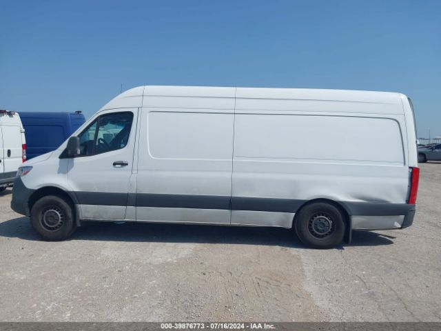 W1W4DCHY9MT048400 Mercedes-Benz Sprinter 2500 High Roof I4 Diesel