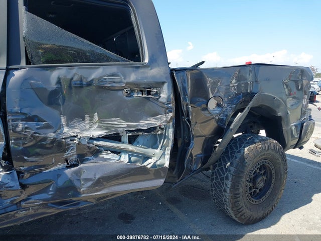 3C6UR5FL3PG532331 RAM 2500 Laramie  4x4 6'4 Box