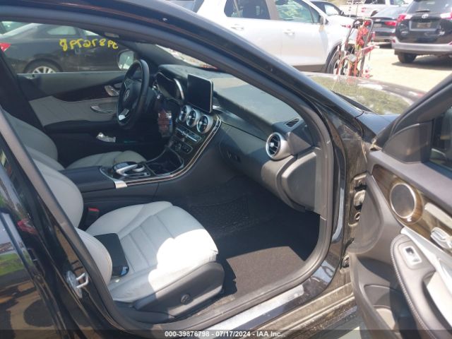 WDDWF4KB6JR378177 Mercedes-Benz C 300 4matic