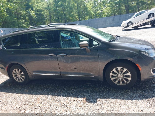 Chrysler Pacifica Touring L 2018 2C4RC1BG4JR356179 Image 13
