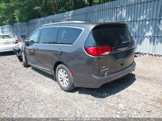 Chrysler Pacifica Touring L 2018 2C4RC1BG4JR356179 Image 3