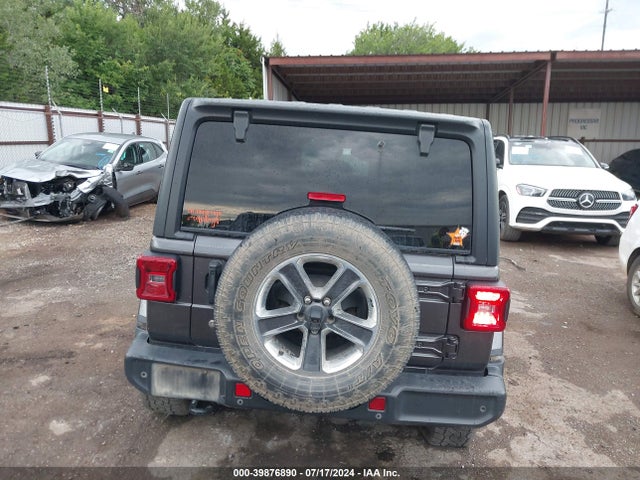 1C4HJXEG3JW101398 Jeep Wrangler Unlimited Sahara 4x4