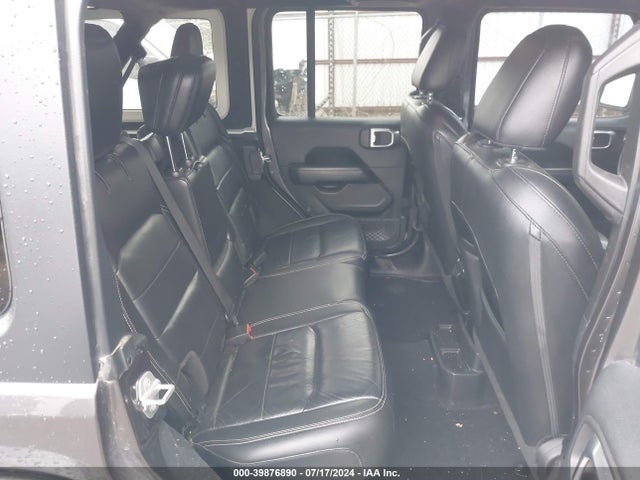 1C4HJXEG3JW101398 Jeep Wrangler Unlimited Sahara 4x4