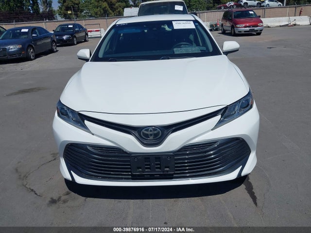 Toyota CAMRY LE 2018 JTNB11HK3J3011507 Image 12