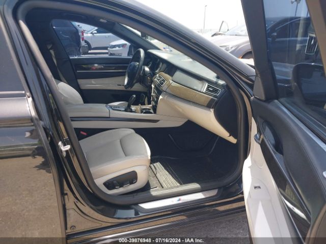 WBAYA8C53ED825131 BMW 750i