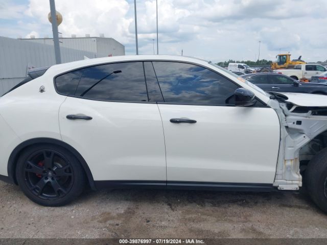 ZN661XUA1JX301385 Maserati Levante