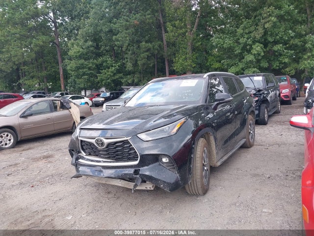 Toyota Highlander Xle 2023 5TDKDRAH2PS019808 Image 2