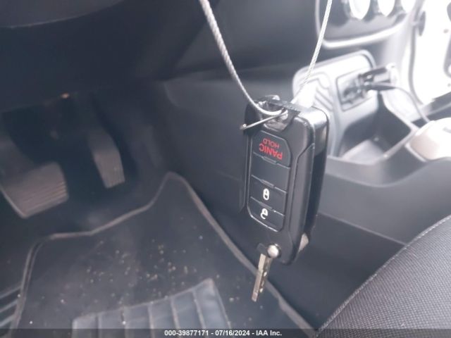ZACCJAAT5FPB97565 Jeep Renegade Sport