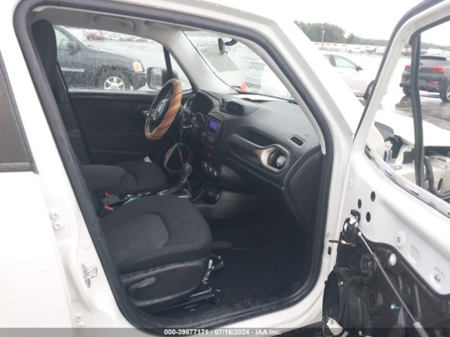 ZACCJAAT5FPB97565 Jeep Renegade Sport