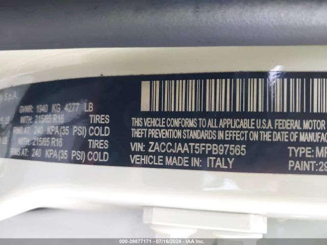 ZACCJAAT5FPB97565 Jeep Renegade Sport