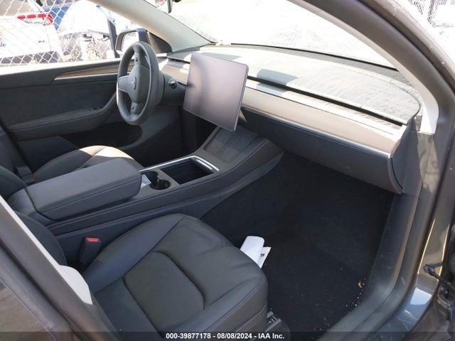 Tesla Model Y Rwd 2023 7SAYGDED3PF945976 Image 5
