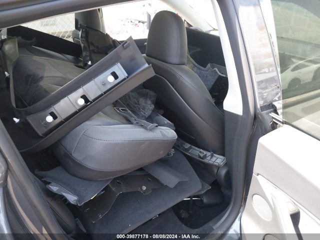 Tesla Model Y Rwd 2023 7SAYGDED3PF945976 Image 8