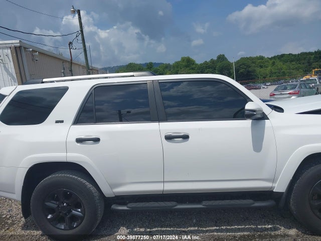 Toyota 4runner Sr5 Premium 2019 JTEZU5JR0K5193225 Image 13
