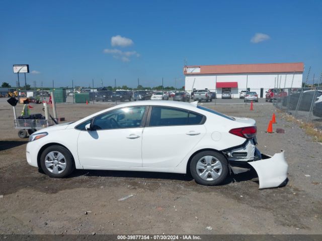 3KPFK4A7XHE064024 KIA FORTE LX