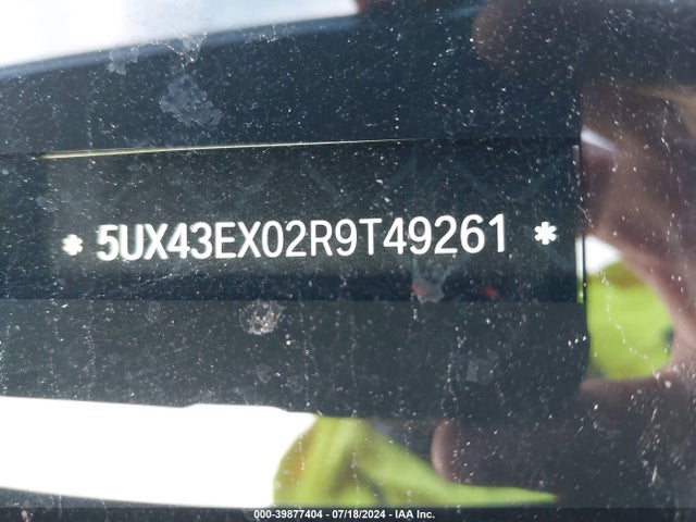 BMW X6 M60i 2024 5UX43EX02R9T49261 Image 9