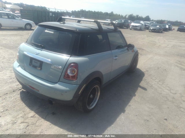 2011 MINI COOPER WMWSU3C58BT096397 Photo 3