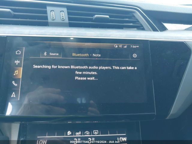 WA1LABGE7KB017550 Audi E-tron Premium Plus