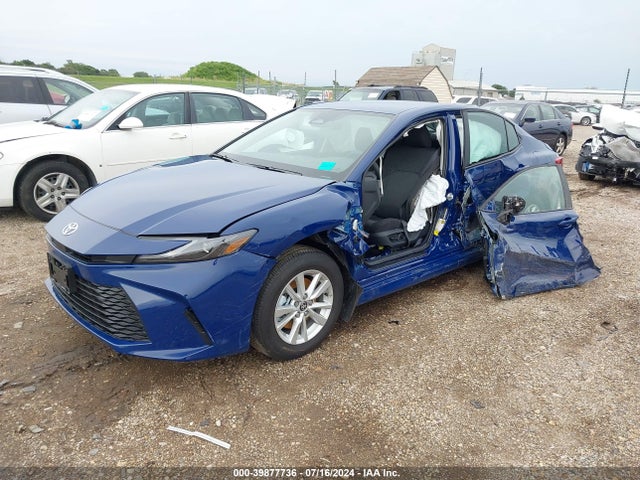 Toyota CAMRY LE 2025 4T1DAACK8SU009263 Image 2