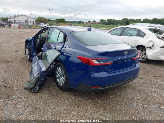 Toyota CAMRY LE 2025 4T1DAACK8SU009263 Image 3
