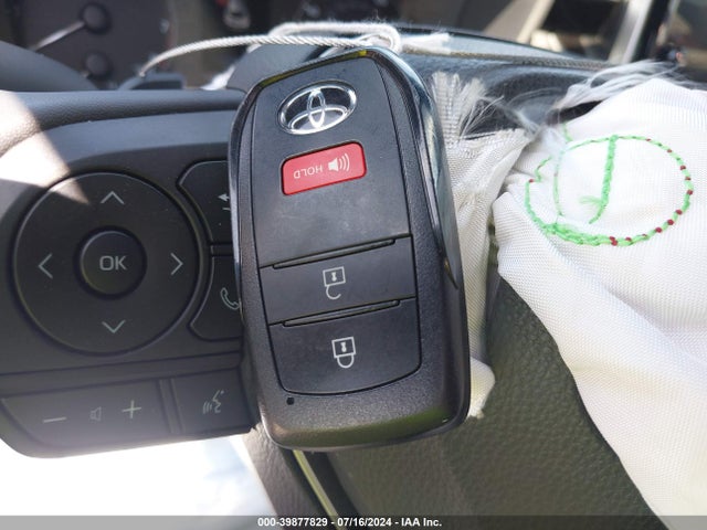 Toyota COROLLA SE 2024 JTND4MBE9R3228785 Image 11