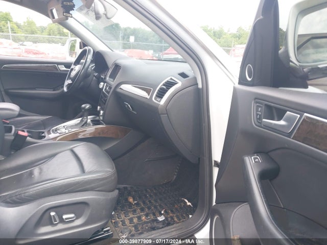 WA1LFAFP5EA040463 Audi Q5 2.0t Premium