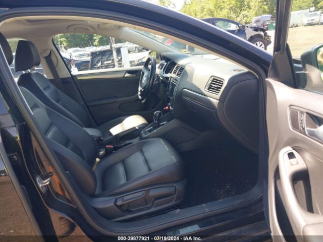 3VWLA7AJ6FM272405 Volkswagen Jetta 2.0l Tdi Se
