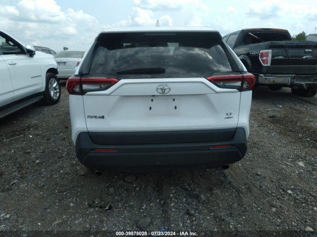 Toyota RAV4 LE 2022 2T3F1RFV3NC288602 Image 16