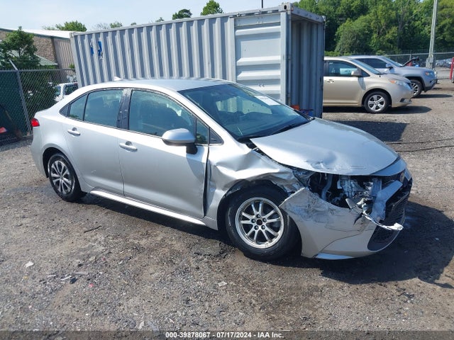 Toyota COROLLA LE 2022 JTDEAMDE4NJ043242 zdjęcie główne