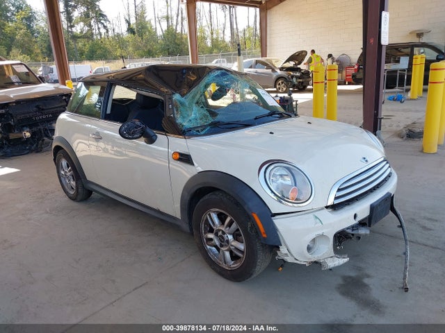 2011 MINI COOPER WMWSU3C52BT092930 Photo 0