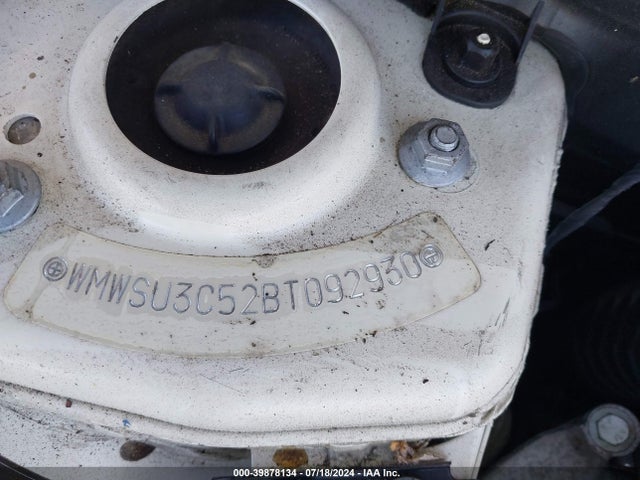 2011 MINI COOPER WMWSU3C52BT092930 Photo 8