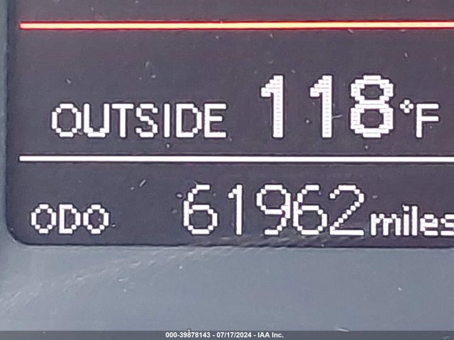 Toyota COROLLA LE 2018 2T1BURHE0JC092834 Image 16