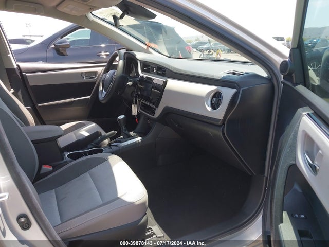Toyota COROLLA LE 2018 2T1BURHE0JC092834 Image 5