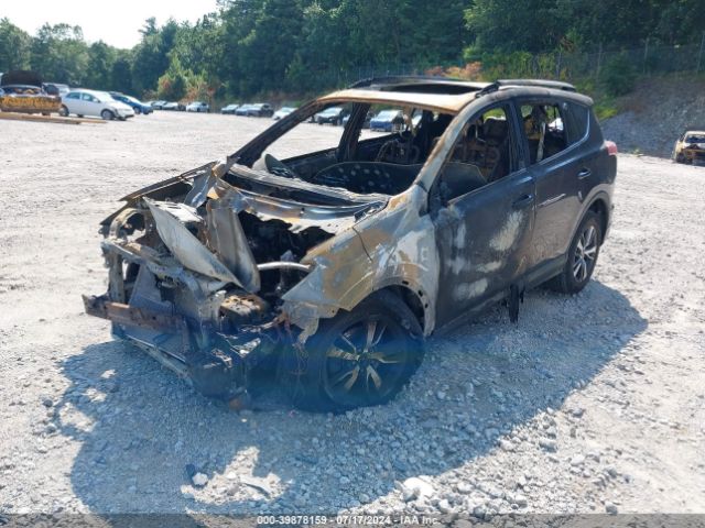 2T3RFREV3JW818477 Toyota Rav4 Xle