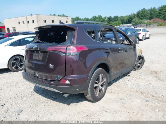 2T3RFREV3JW818477 Toyota Rav4 Xle