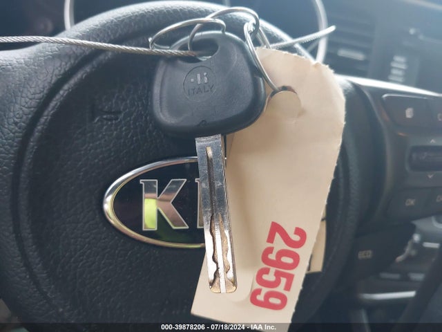 KIA Optima Lx 2015 KNAGM4A74F5573188 Image 11