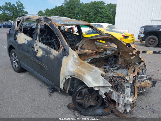 Toyota RAV4 LE 2018 JTMBFREV0JJ718787 main image