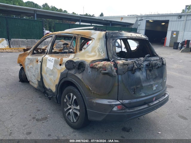 Toyota RAV4 LE 2018 JTMBFREV0JJ718787 Image 3