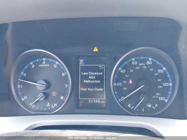 2T3ZFREVXJW417704 Toyota RAV4 LE