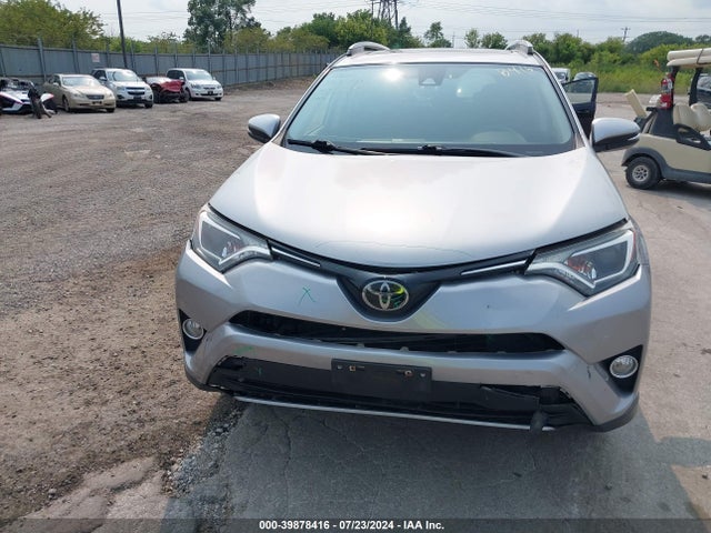 Toyota Rav4 Xle 2018 JTMRFREV7JD241126 Image 12