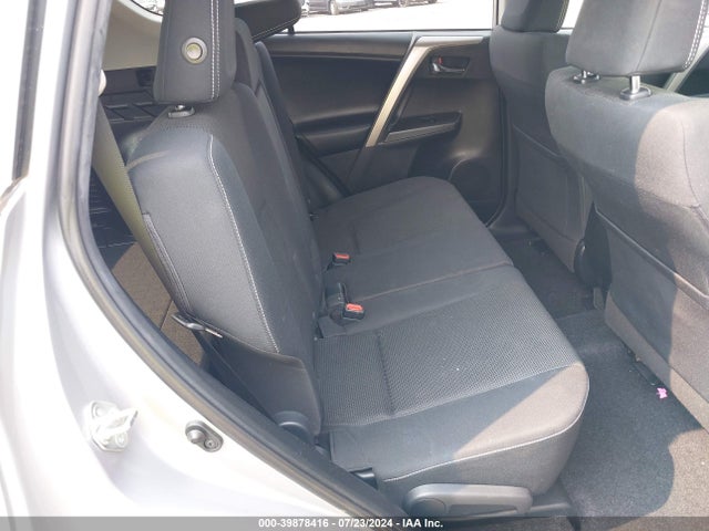 Toyota Rav4 Xle 2018 JTMRFREV7JD241126 Image 8