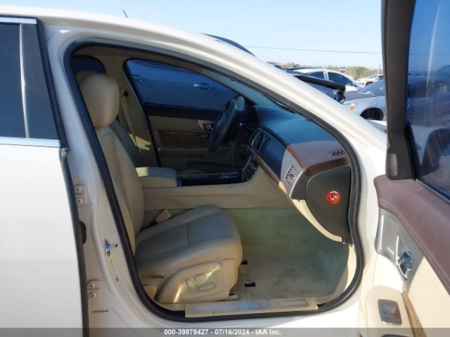 2009 JAGUAR XF SAJWA07C191R09512 Photo 4