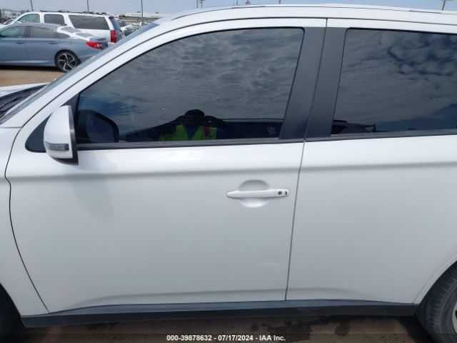 JA4AD3A36EZ004876 Mitsubishi Outlander Se